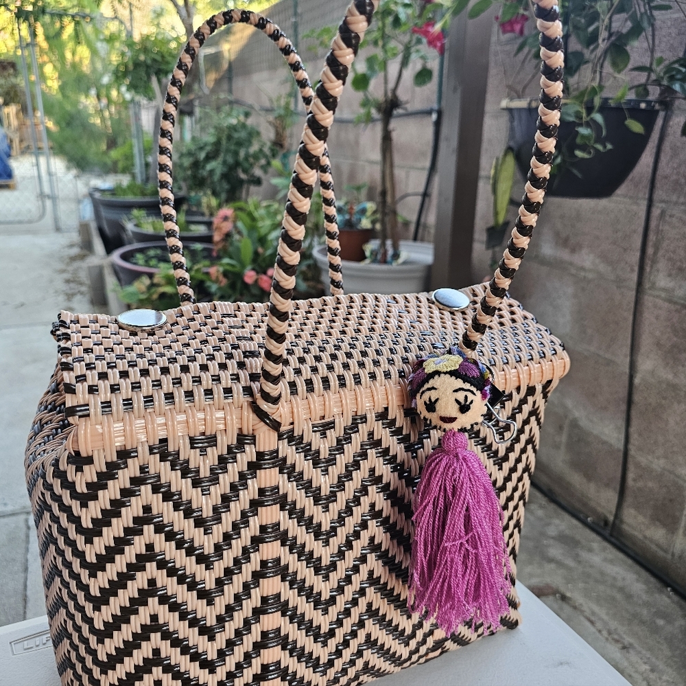 Elegant Chevron Woven Tote - Picture 16 of 16